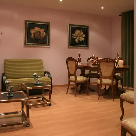 Fray Sebastian Hotel *